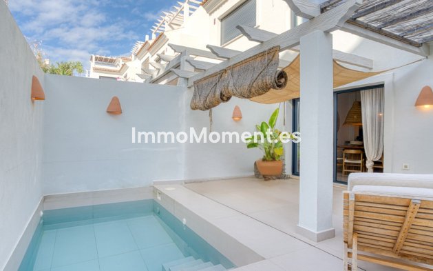 Geschakelde woning - Bestaande woning - Estepona  - Estepona Centro