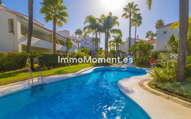 Geschakelde woning - Bestaande woning - Marbella - Bahía de Marbella