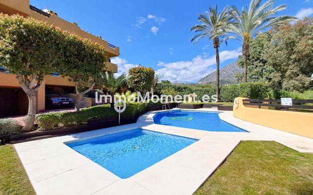 Geschakelde woning - Bestaande woning - Marbella - Nagüeles