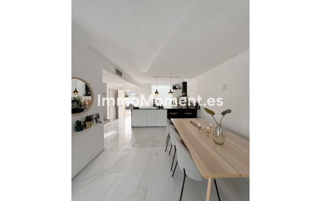 Geschakelde woning - Bestaande woning - Marbella - Nueva Andalucía