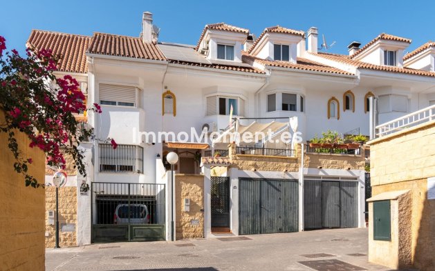 Geschakelde woning - Bestaande woning - Mijas - Sierrezuela