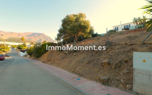 Grundstück - Wiederverkauf - Estepona  - Estepona Centro