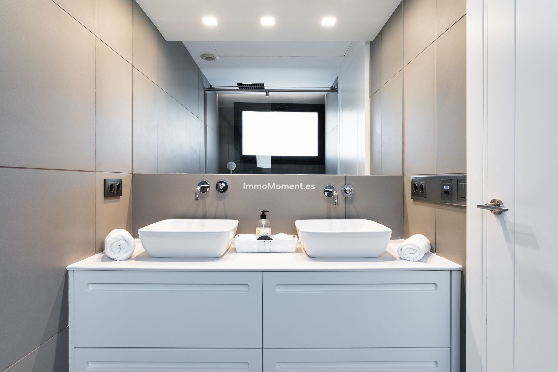 Kurzzeitvermietung - Freistehende Villa - Estepona  - New Golden Mile