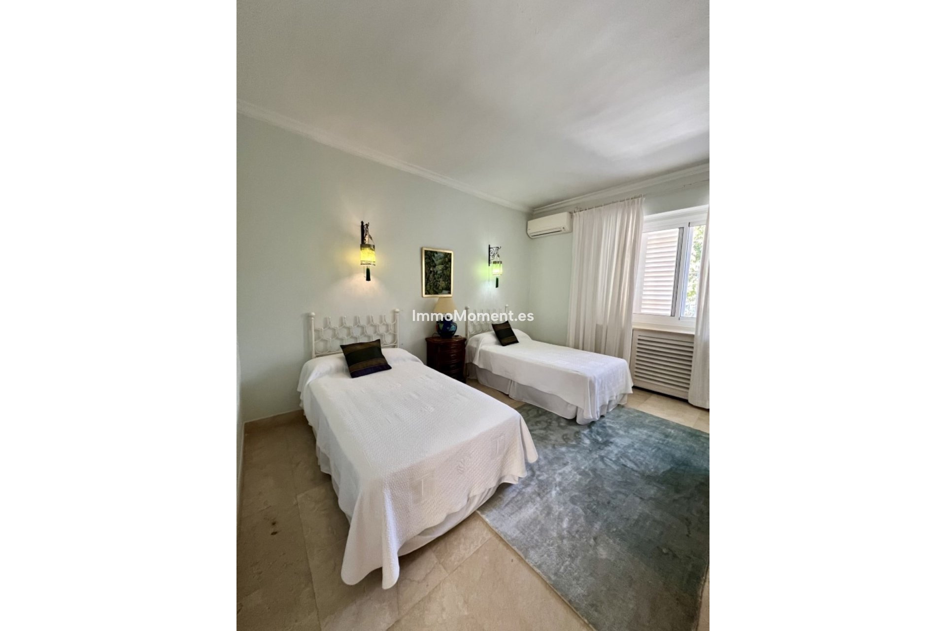 Kurzzeitvermietung - Freistehende Villa - Marbella