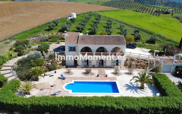 Landhuis - Bestaande woning - Binnenland  - Alora