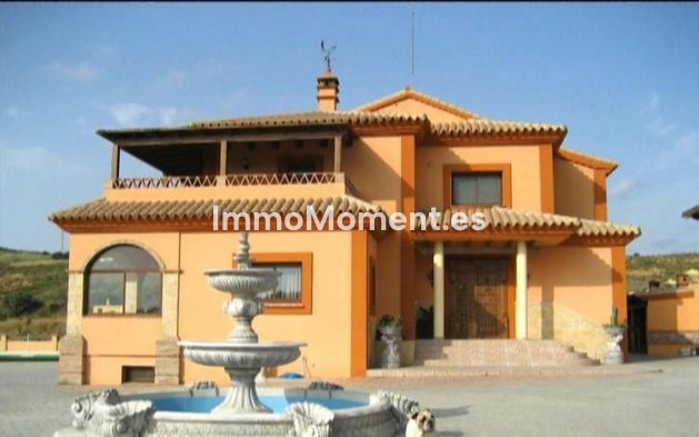 Landhuis - Bestaande woning - Estepona  - Estepona Centro