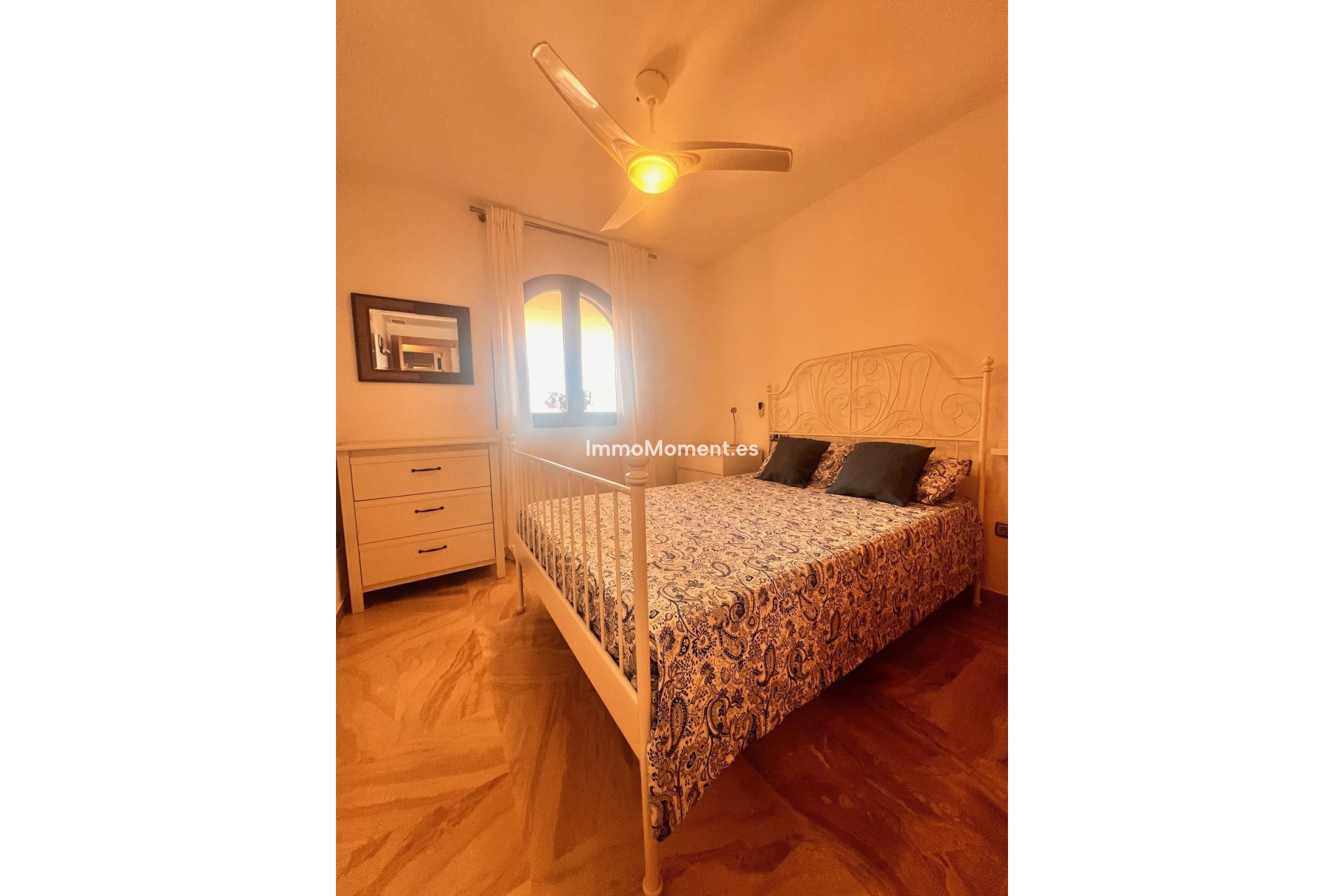 Lange termijn verhuur - Appartement - Casares Costa - Casares Playa