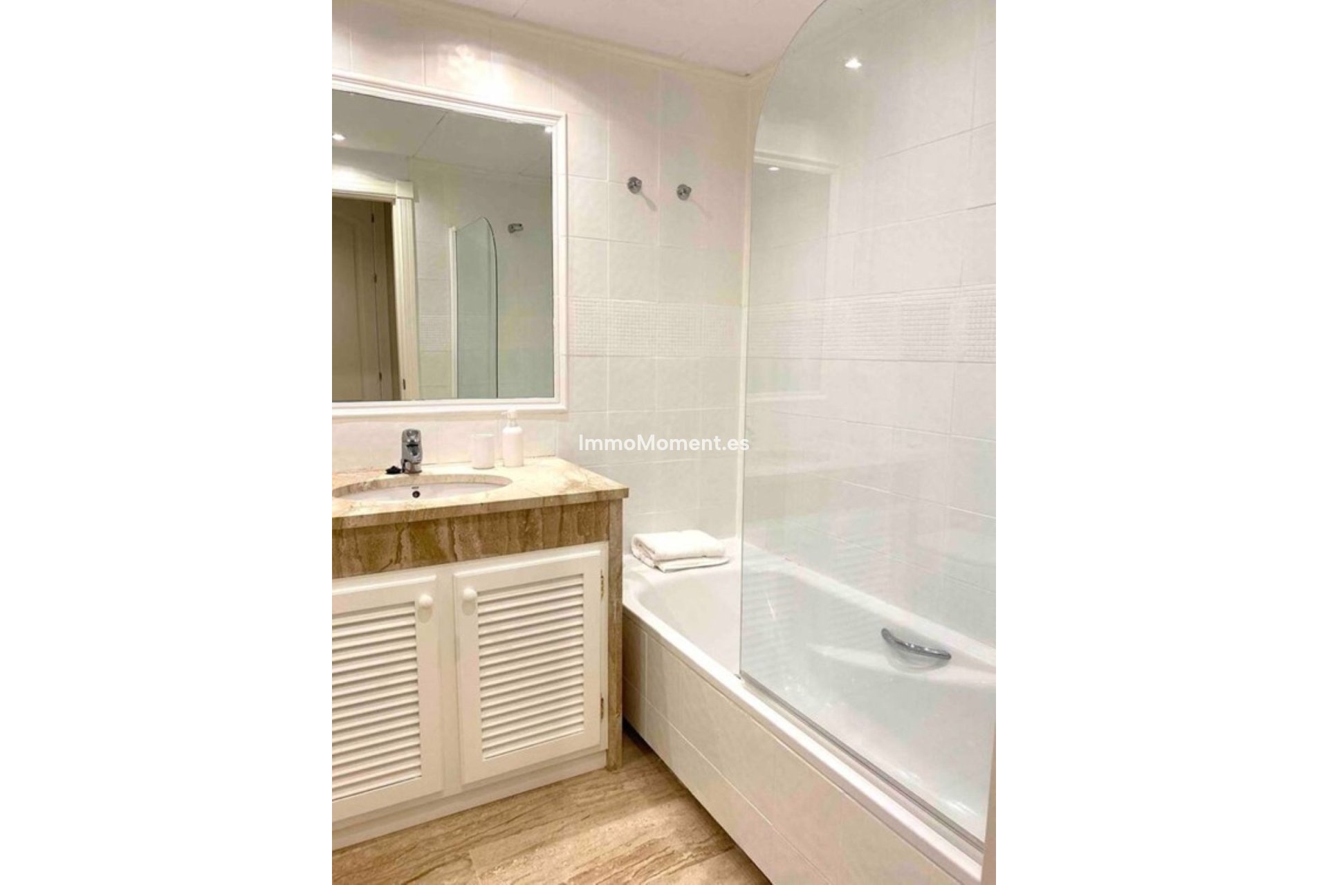 Lange termijn verhuur - Appartement - Marbella - Guadalmina Baja