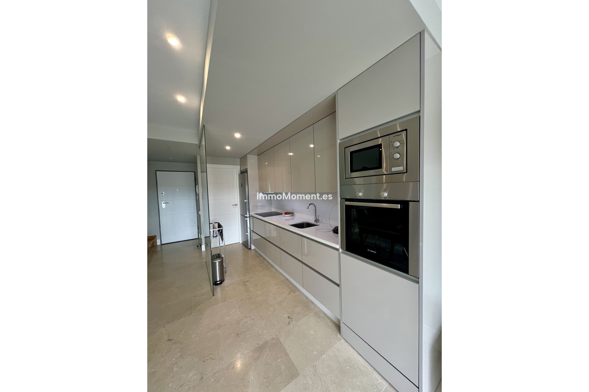 Lange termijn verhuur - Duplex - New Golden Mile - Selwo