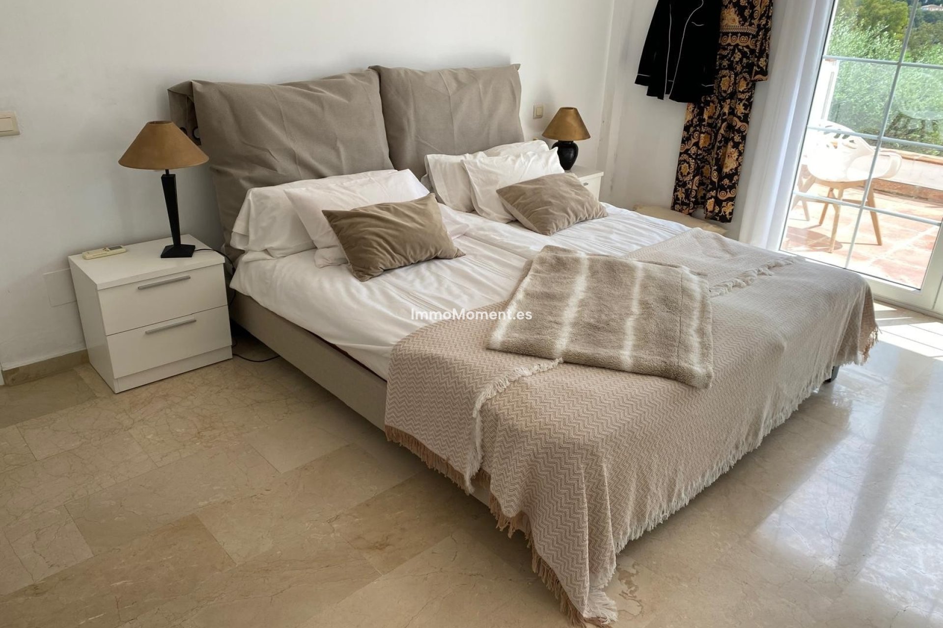 Lange termijn verhuur - Vrijstaande villa - Estepona  - New Golden Mile