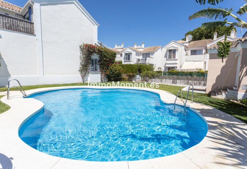 Location de courte durée - Maison jumelée - Marbella - Nueva Andalucía