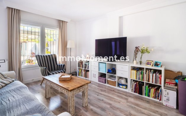 Maison mitoyenne - Revente - Estepona  - Atalaya