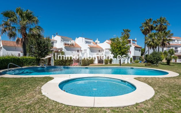 Maison mitoyenne - Revente - Estepona  - Atalaya