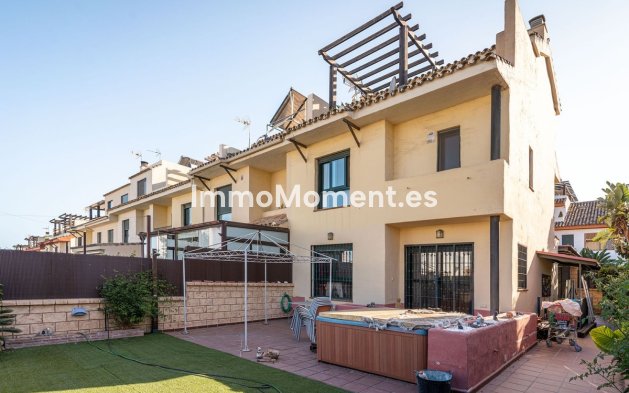 Maison mitoyenne - Revente - Estepona  - Cancelada