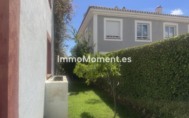 Maison mitoyenne - Revente - Estepona  - Estepona Centro