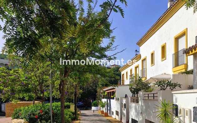 Maison mitoyenne - Revente - Estepona  - Estepona Centro