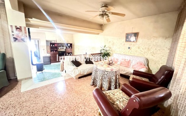 Maison mitoyenne - Revente - Pinoso - Pinoso Centro