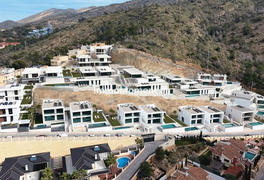 Neubau - Freistehende Villa - Benidorm