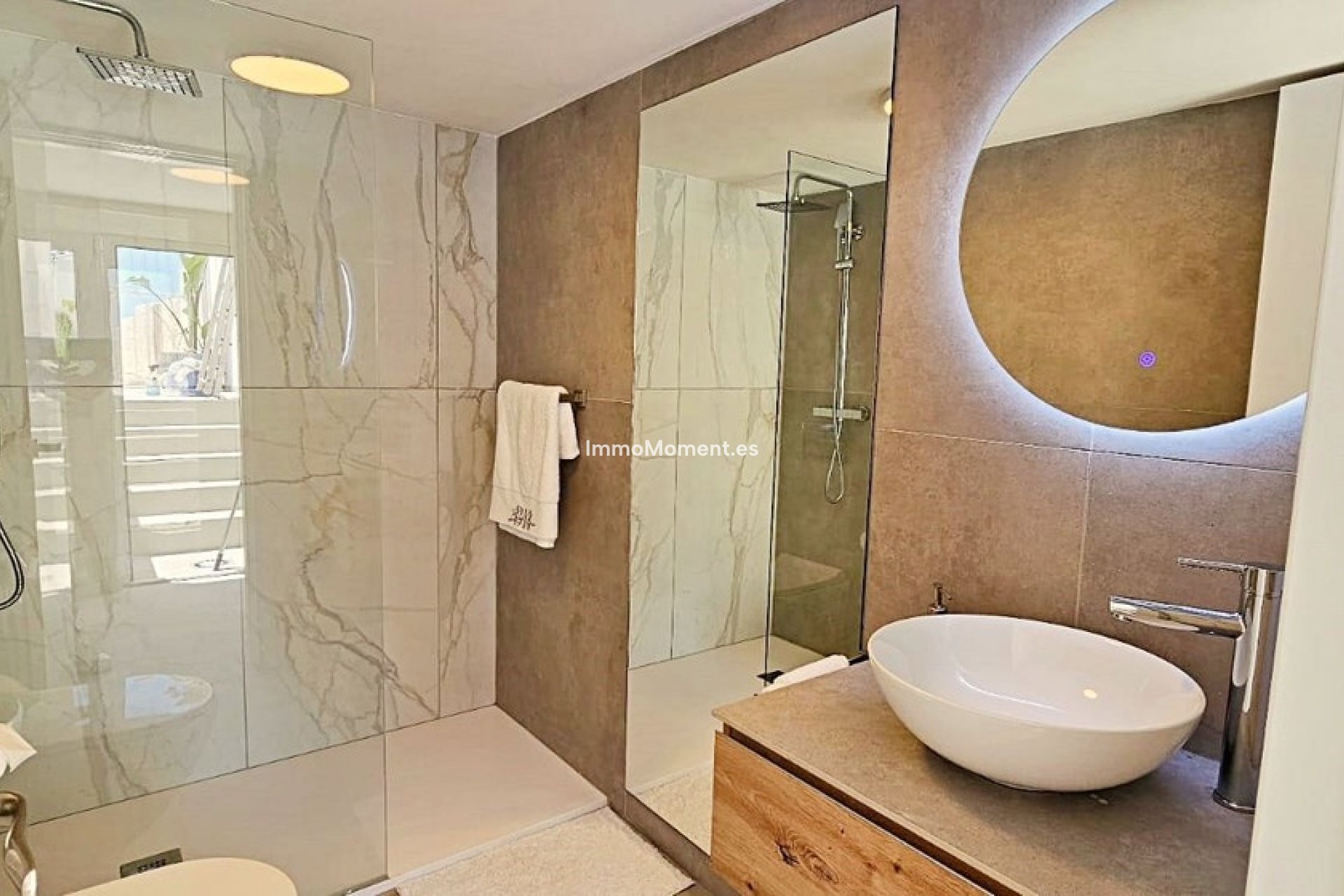 Neubau - Freistehende Villa - Estepona  - Estepona Centro
