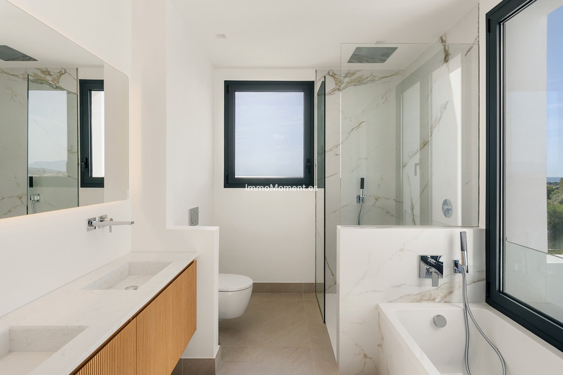 Neubau - Freistehende Villa - Estepona  - Estepona