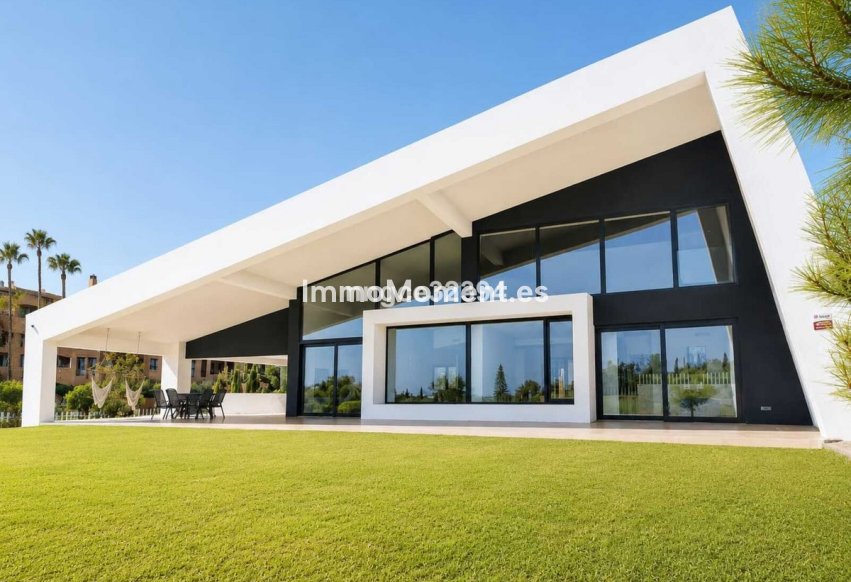 Neubau - Freistehende Villa - Estepona  - New Golden Mile