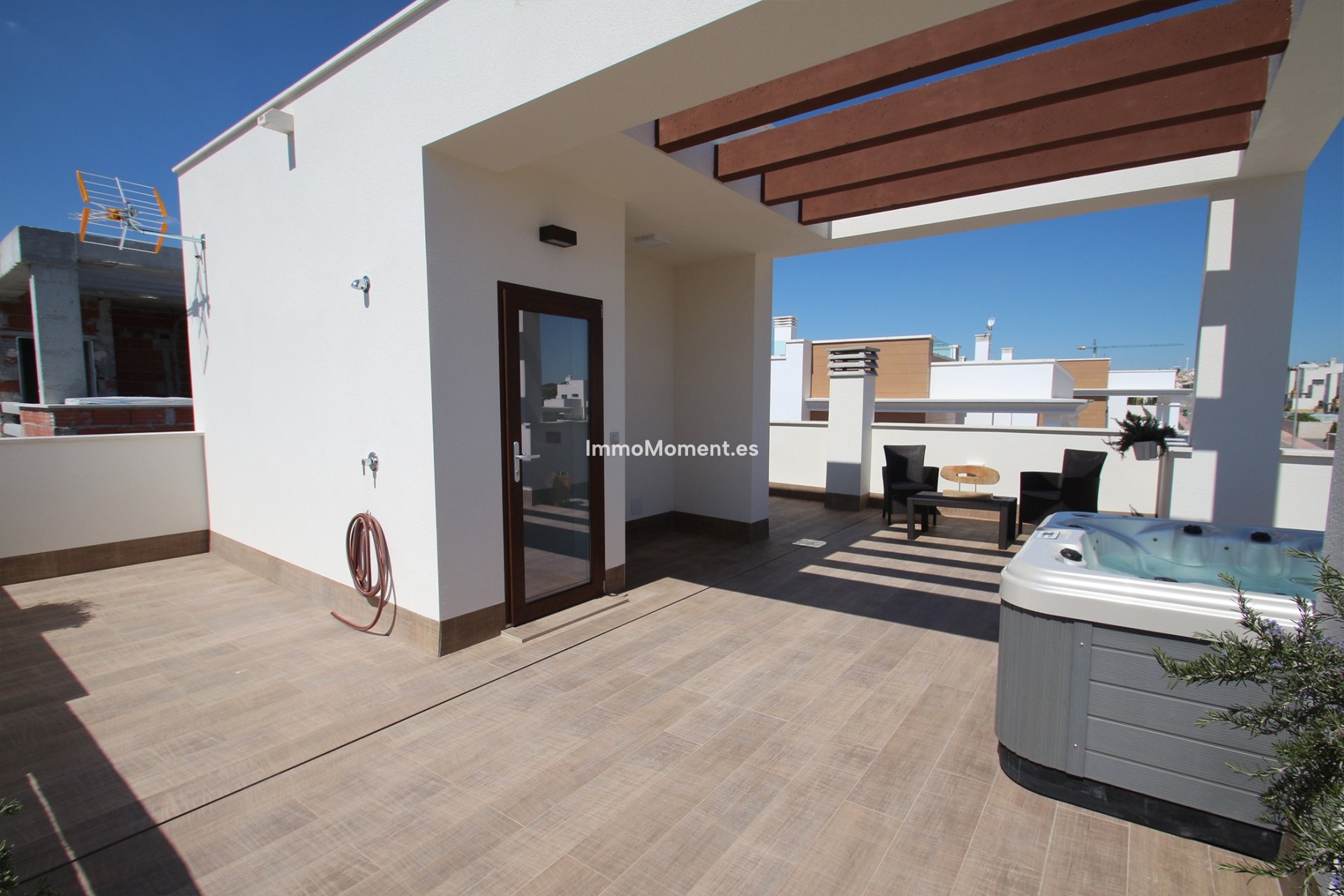 Neubau - Freistehende Villa - Playa Paraiso