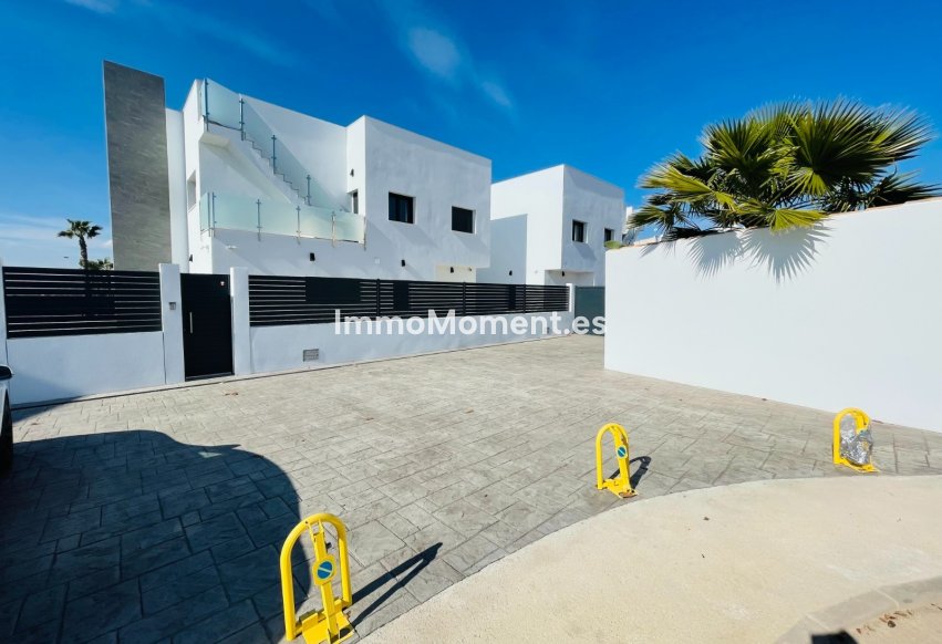 Neubau - Freistehende Villa - Torrevieja