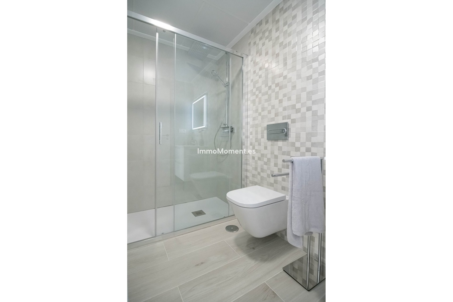 Neubau - Terraced - Jerónimo y Avileses