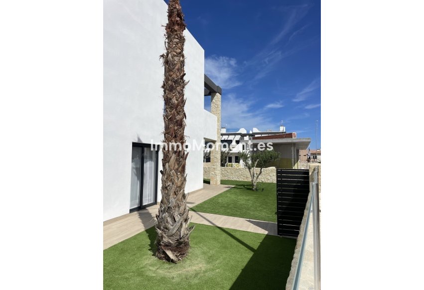 Obra nueva - Adosado - Torrevieja