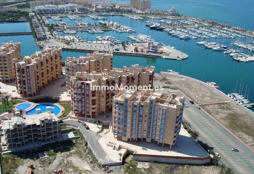 Obra nueva - Apartamento - La Manga del Mar Menor
