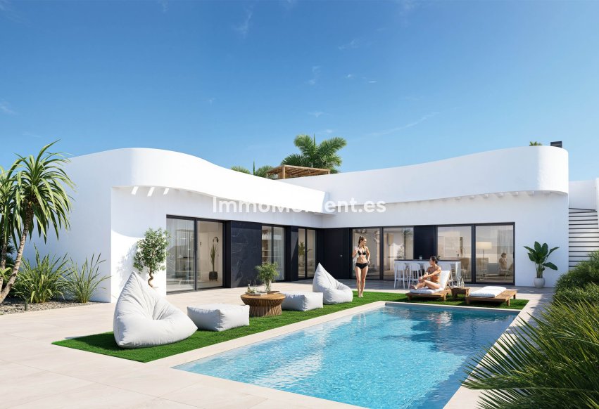Obra nueva - Villa independiente - Algorfa