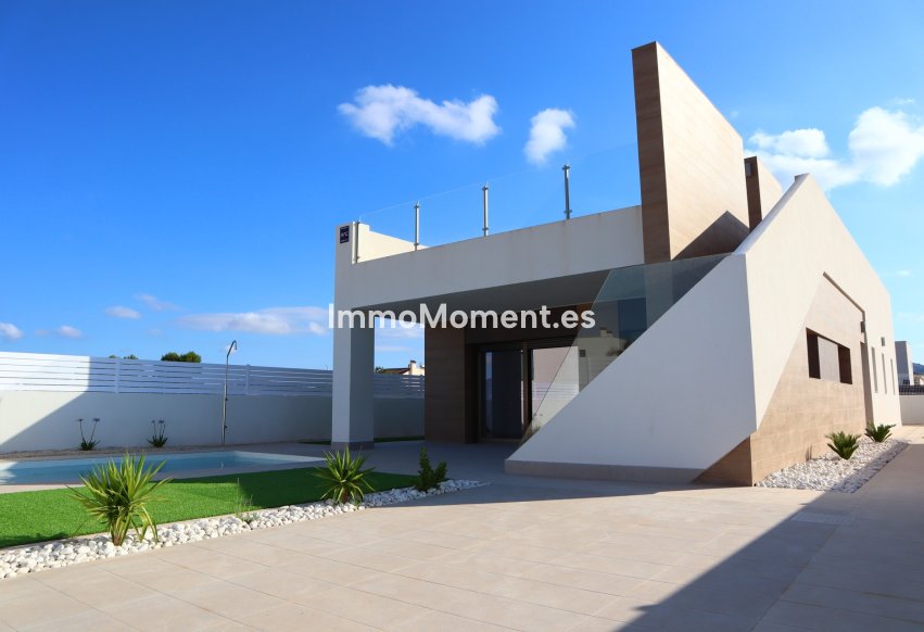 Obra nueva - Villa independiente - Aspe