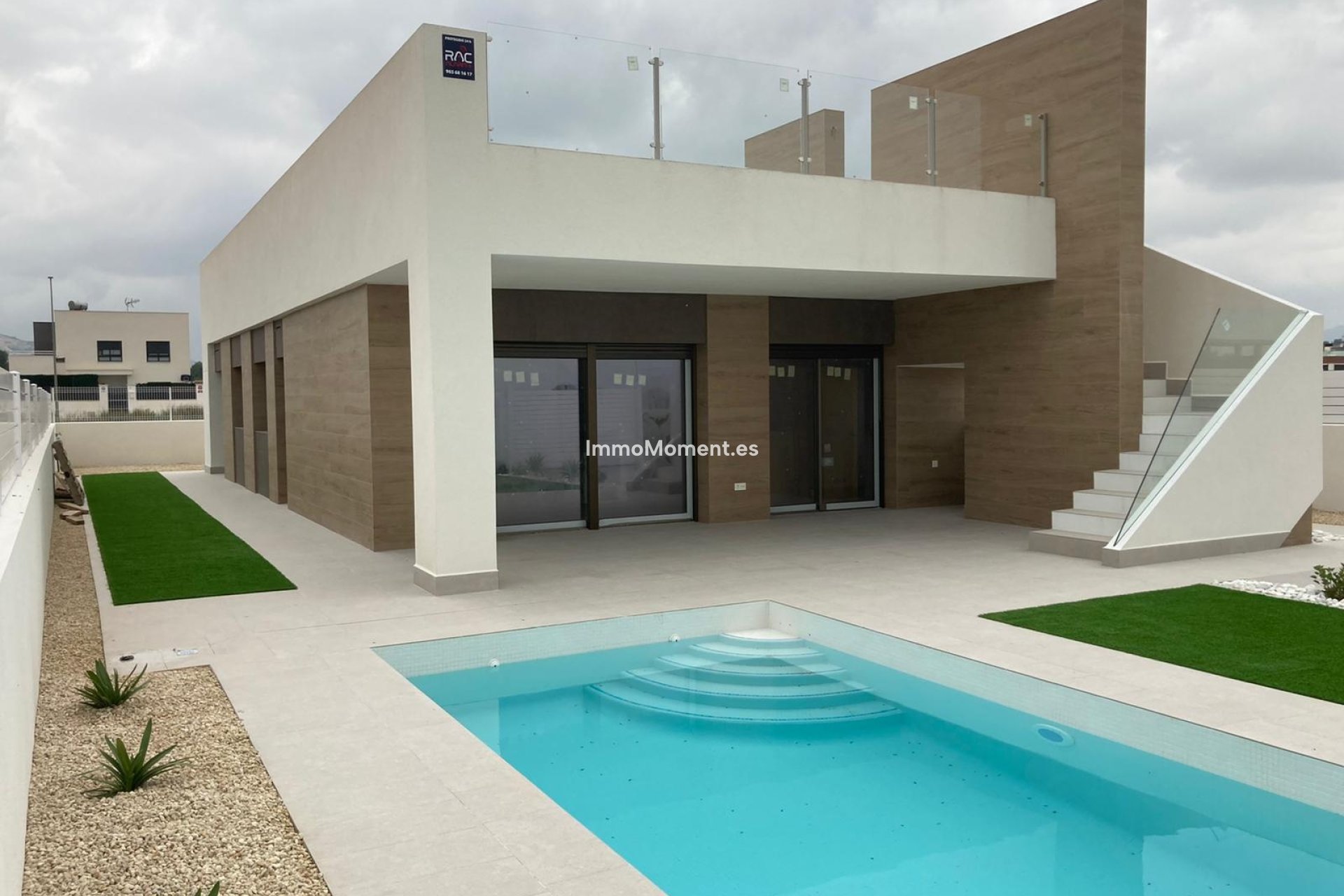Obra nueva - Villa independiente - Aspe