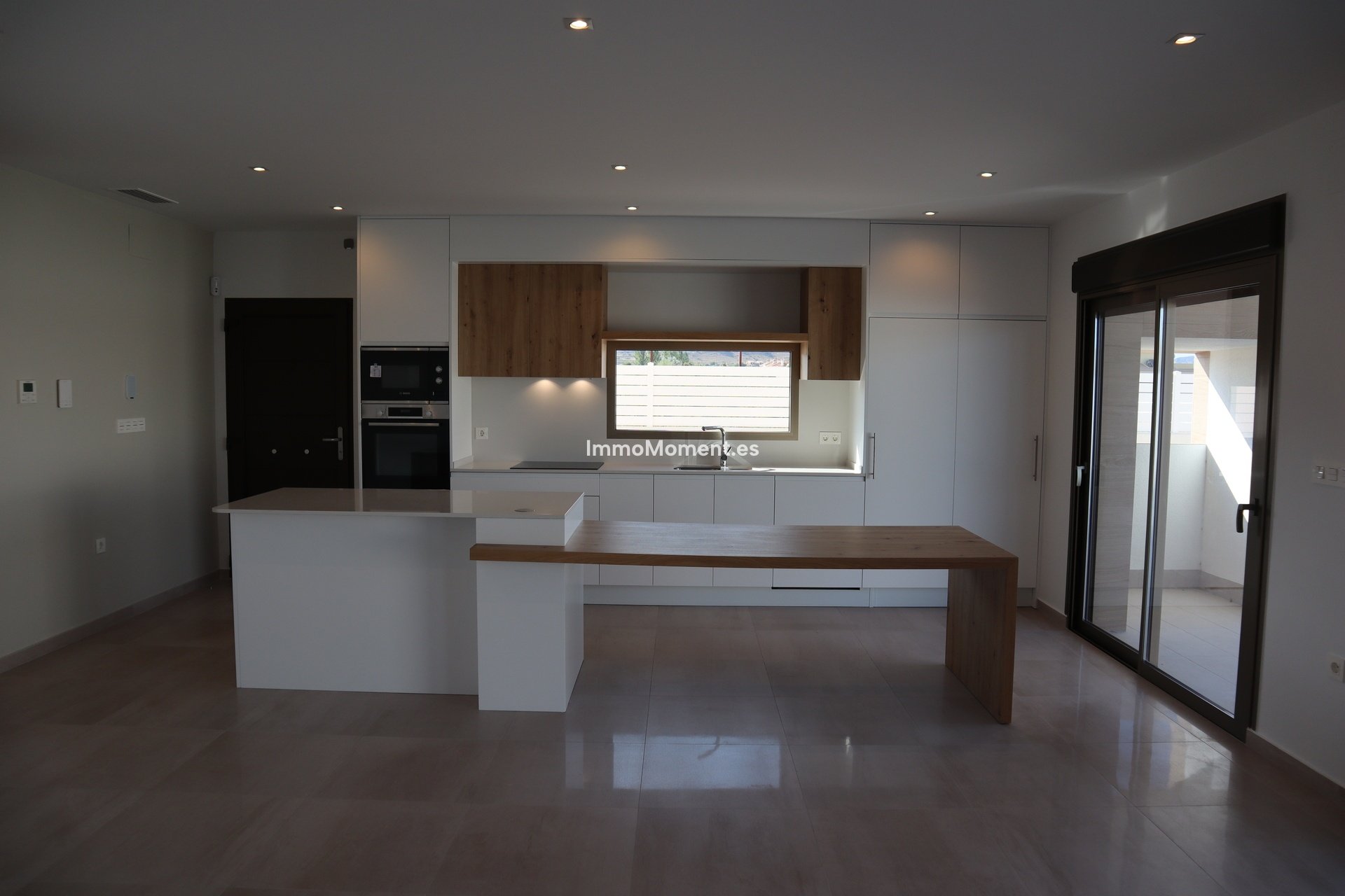 Obra nueva - Villa independiente - Aspe