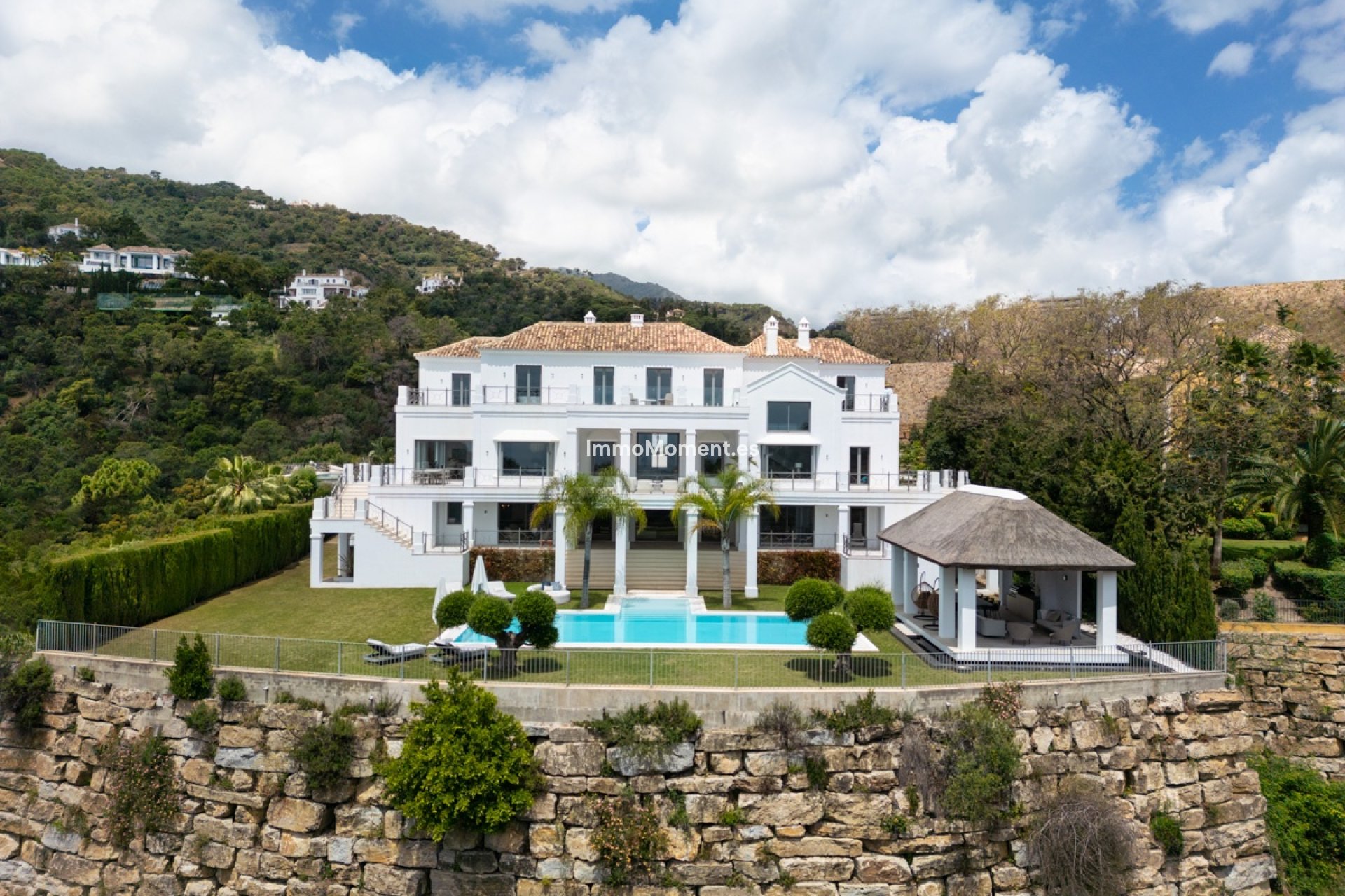 Obra nueva - Villa independiente - Benahavís