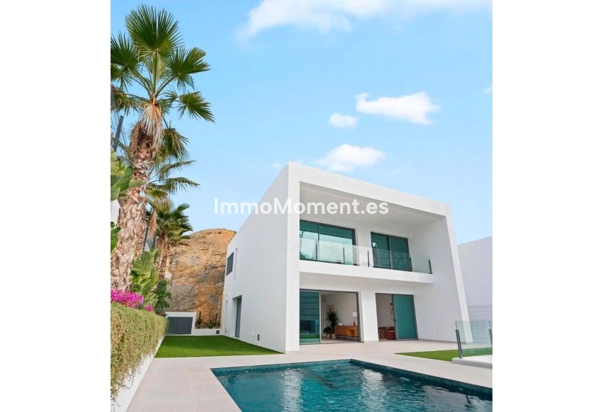 Obra nueva - Villa independiente - Benidorm