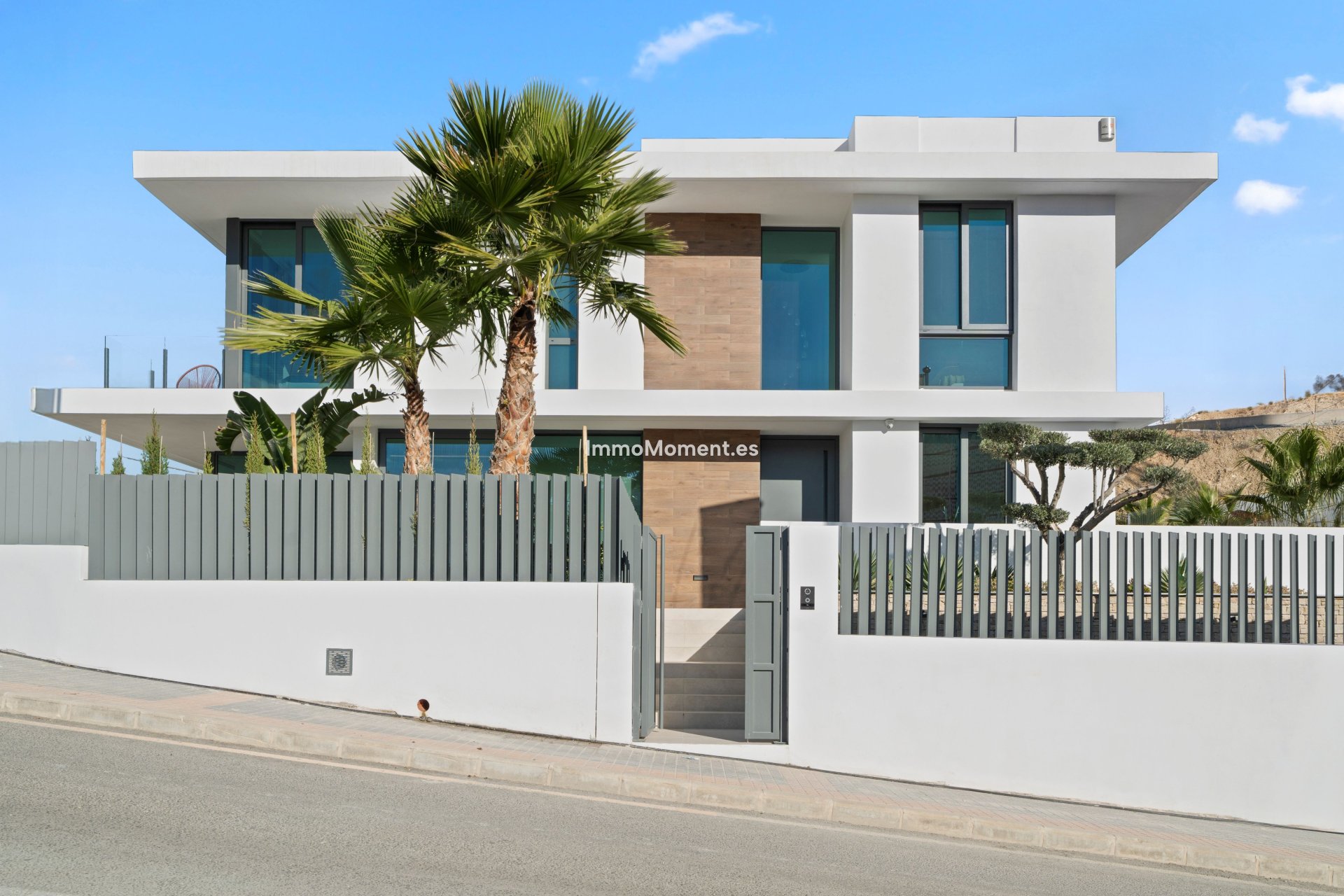 Obra nueva - Villa independiente - Benidorm