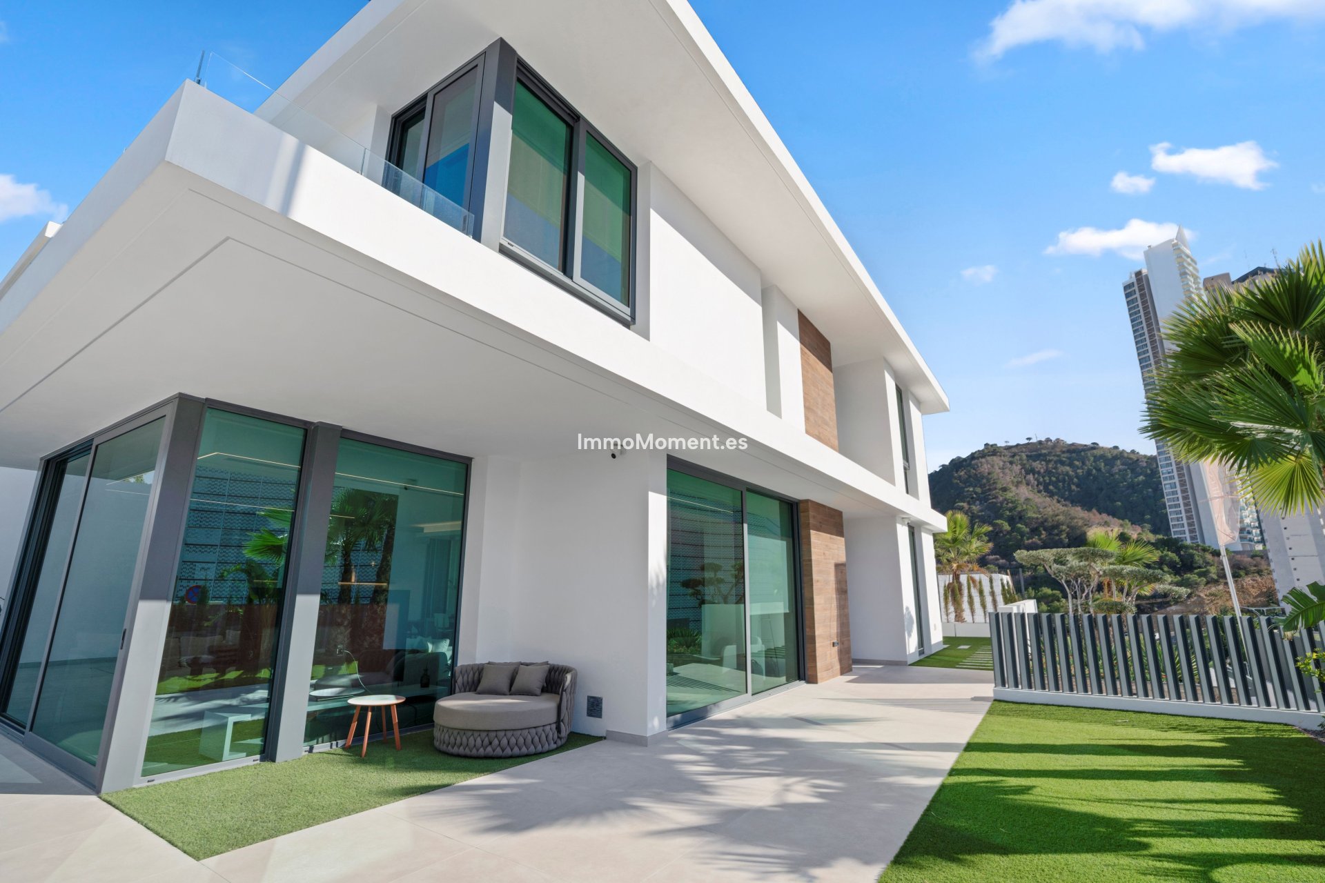 Obra nueva - Villa independiente - Benidorm