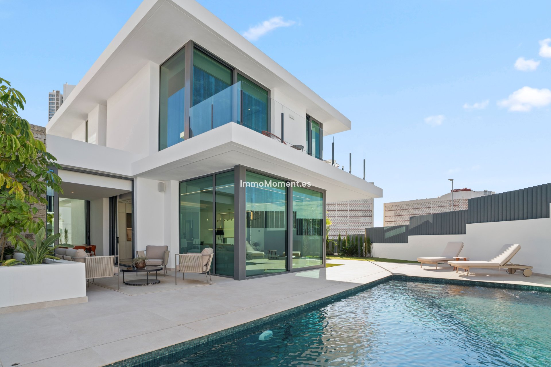 Obra nueva - Villa independiente - Benidorm