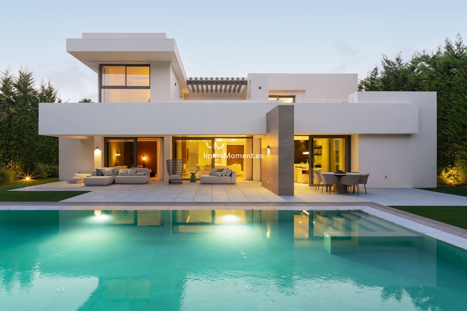 Obra nueva - Villa independiente - Estepona  - Estepona