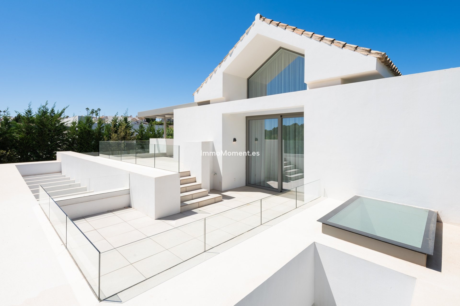 Obra nueva - Villa independiente - Estepona  - Estepona