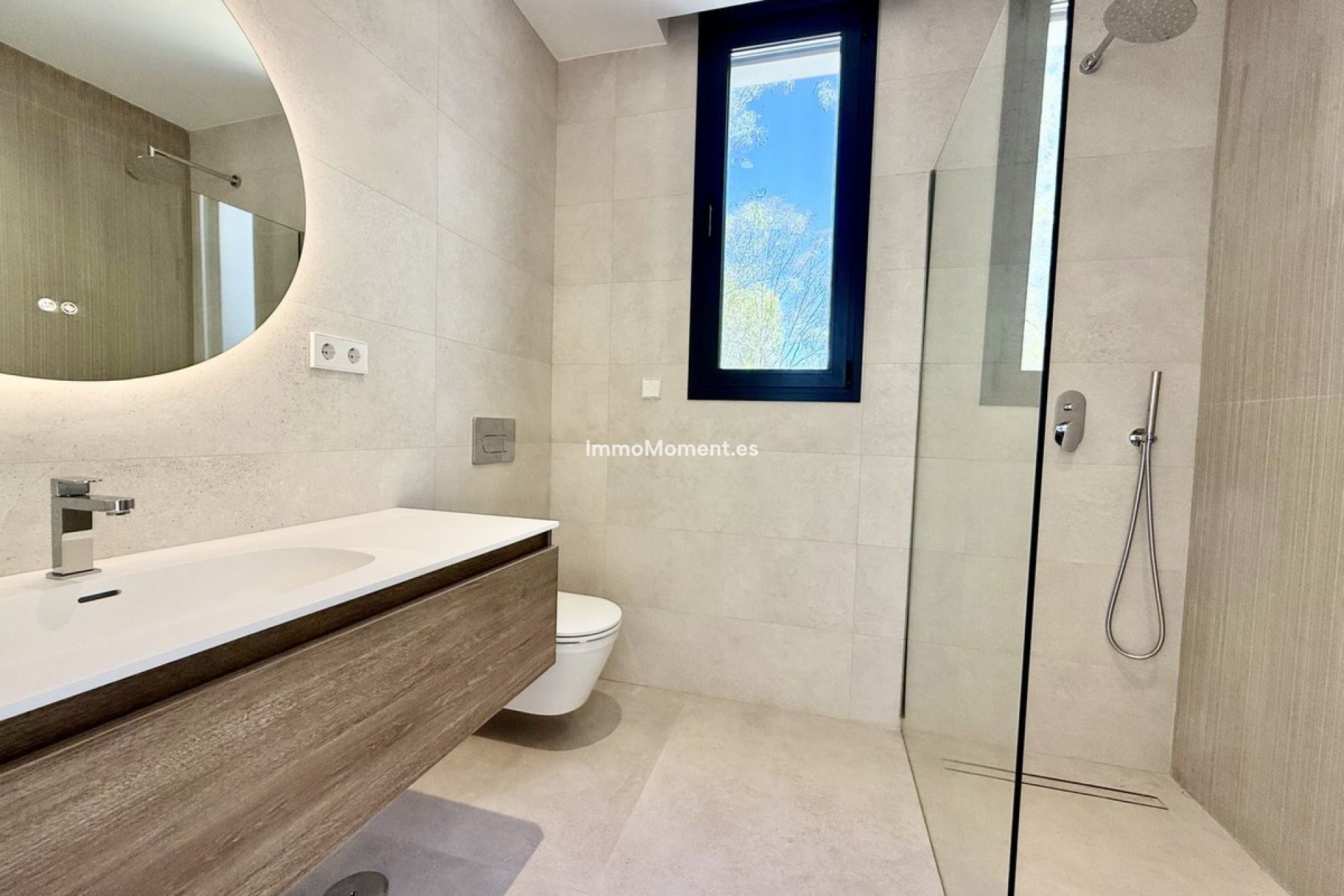 Obra nueva - Villa independiente - Estepona  - New Golden Mile