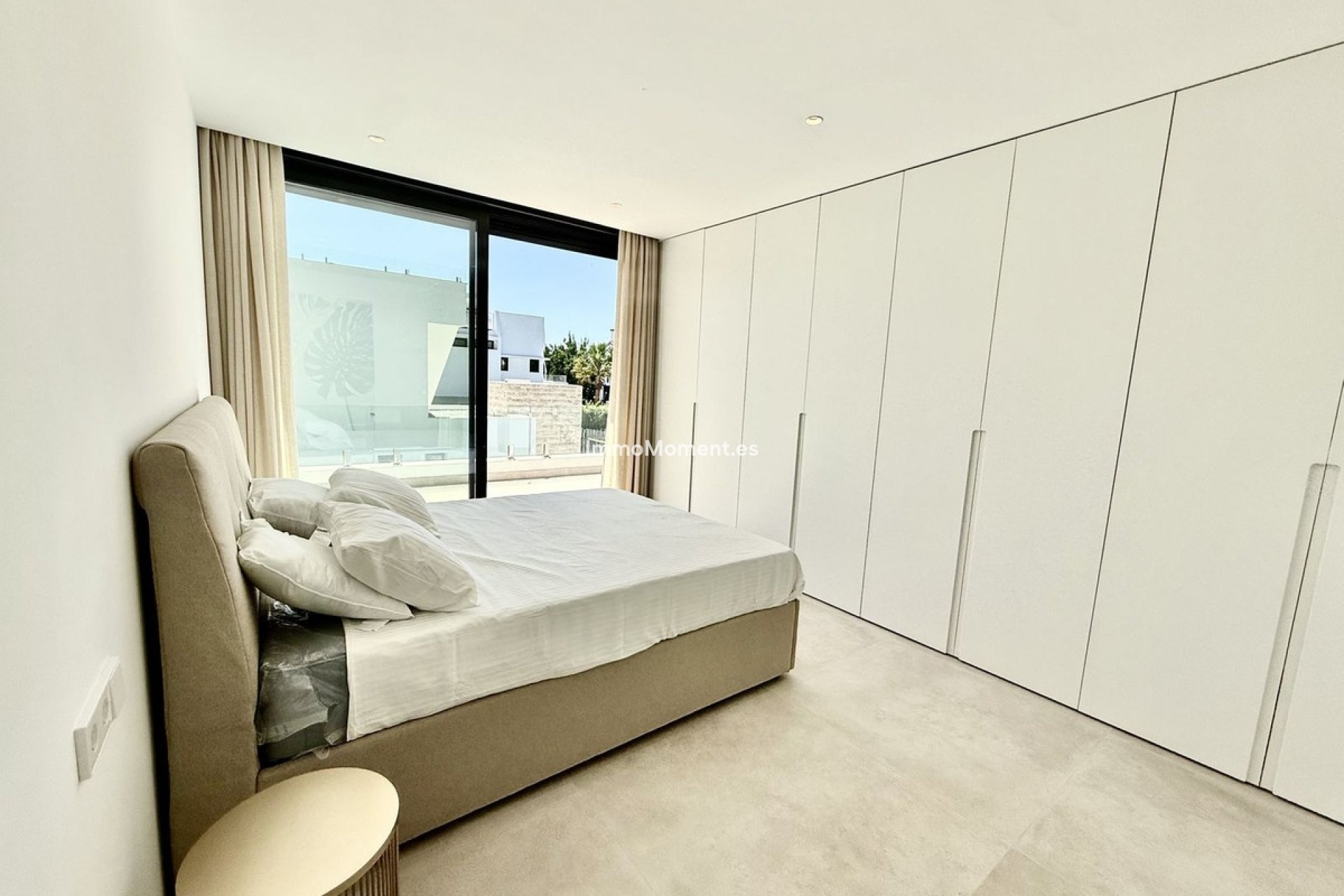 Obra nueva - Villa independiente - Estepona  - New Golden Mile