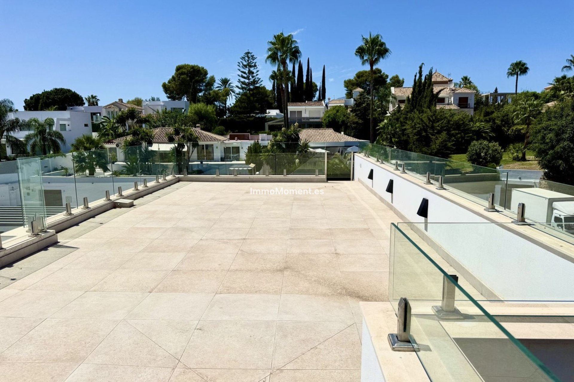 Obra nueva - Villa independiente - Estepona  - New Golden Mile