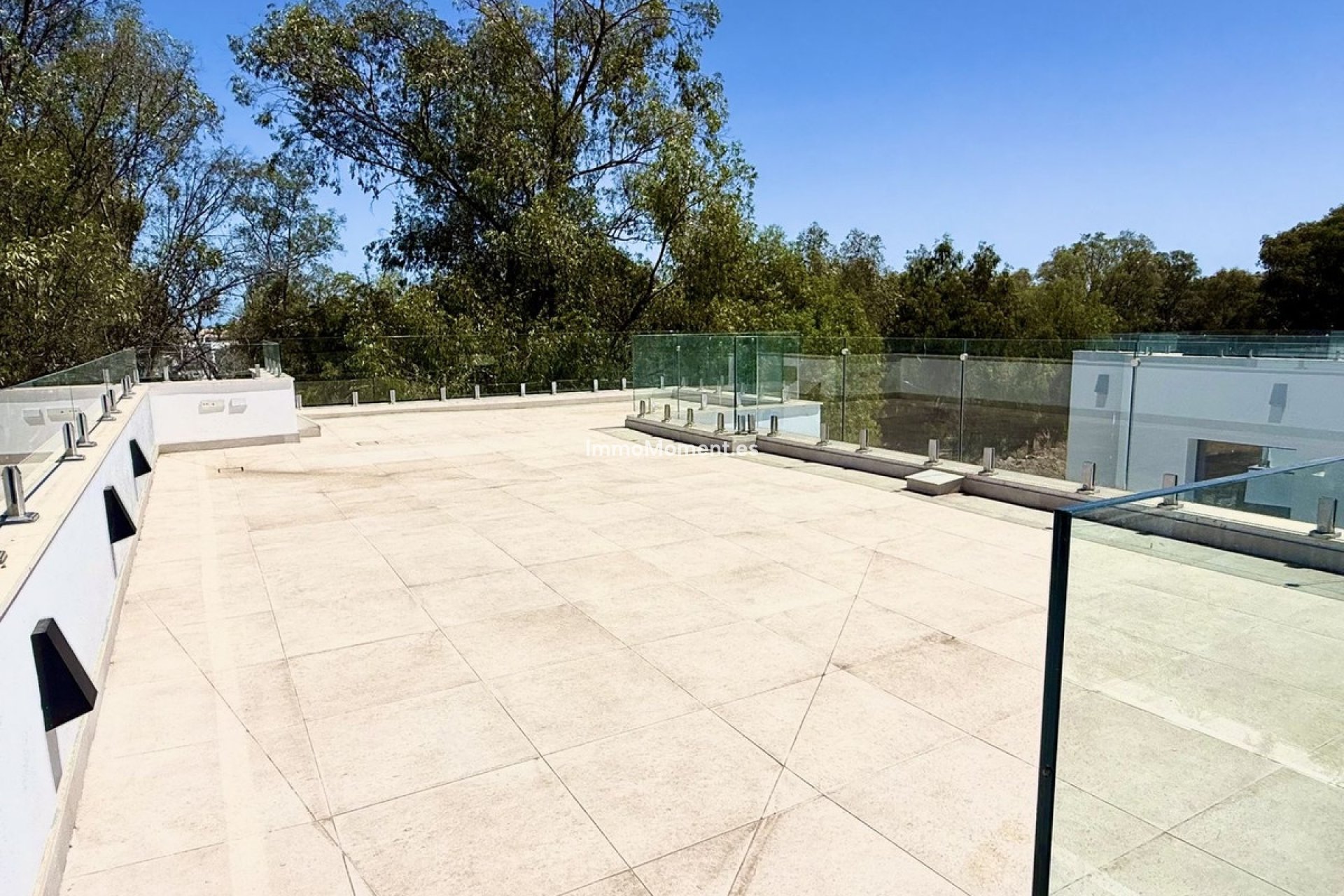 Obra nueva - Villa independiente - Estepona  - New Golden Mile