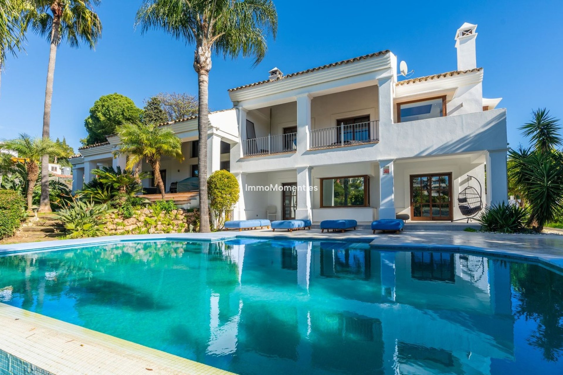 Obra nueva - Villa independiente - Estepona  - New Golden Mile