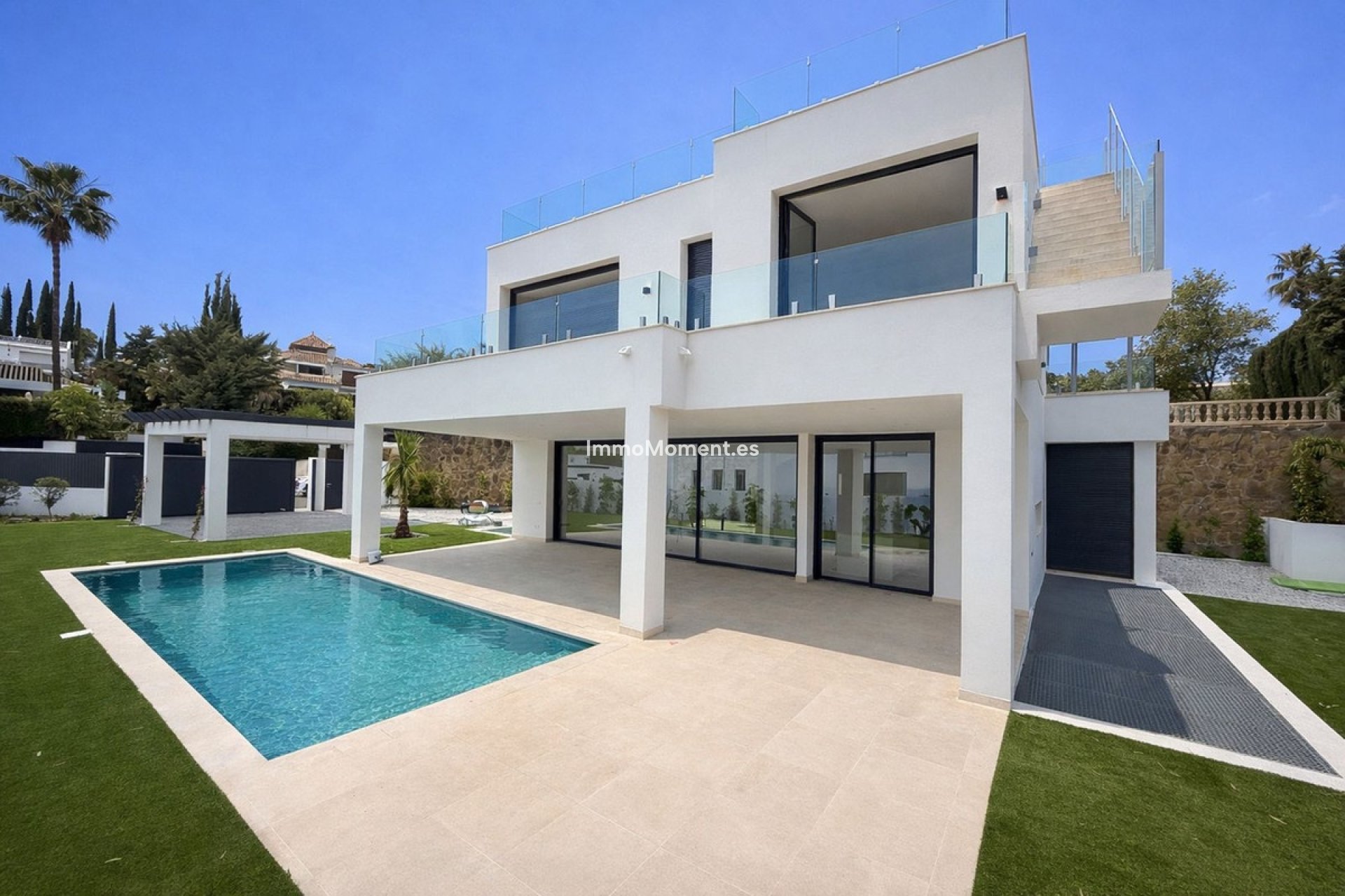 Obra nueva - Villa independiente - Estepona  - New Golden Mile