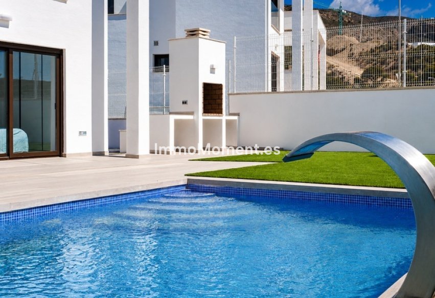 Obra nueva - Villa independiente - Finestrat