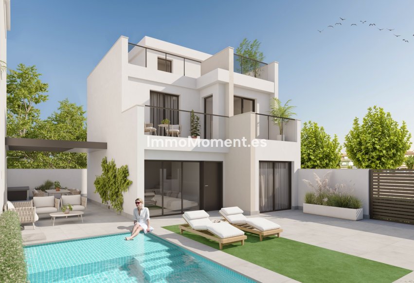 Obra nueva - Villa independiente - Los Alcázares