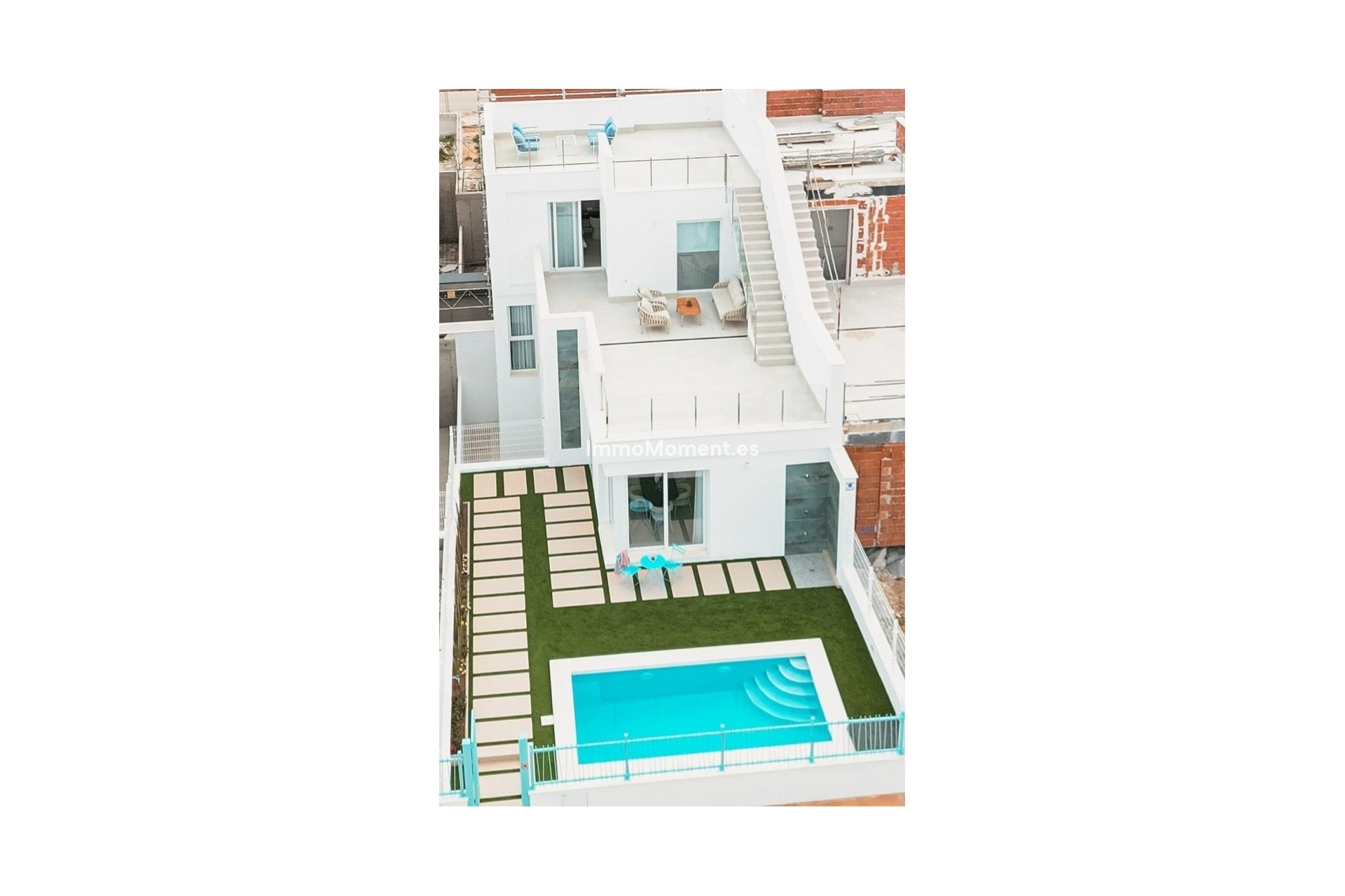 Obra nueva - Villa independiente - Los Alcázares